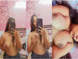 Beautiful Bigboob Sexy Indian Chubby Girl Showing